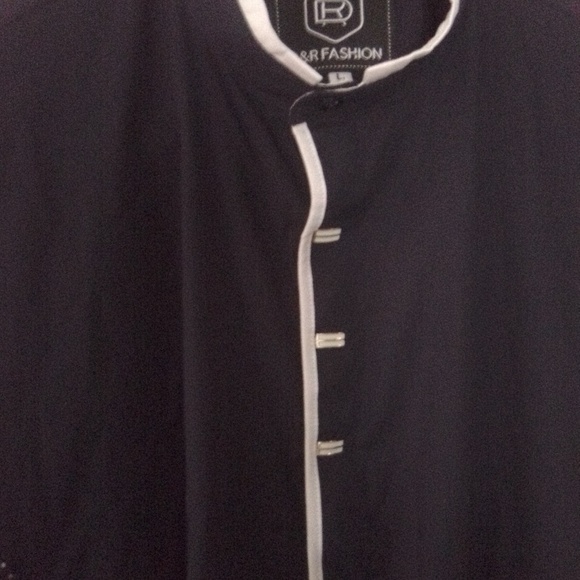 D&R Size large designer top cotton lycra impeccably made store in the Carolinas - Picture 4 of 5